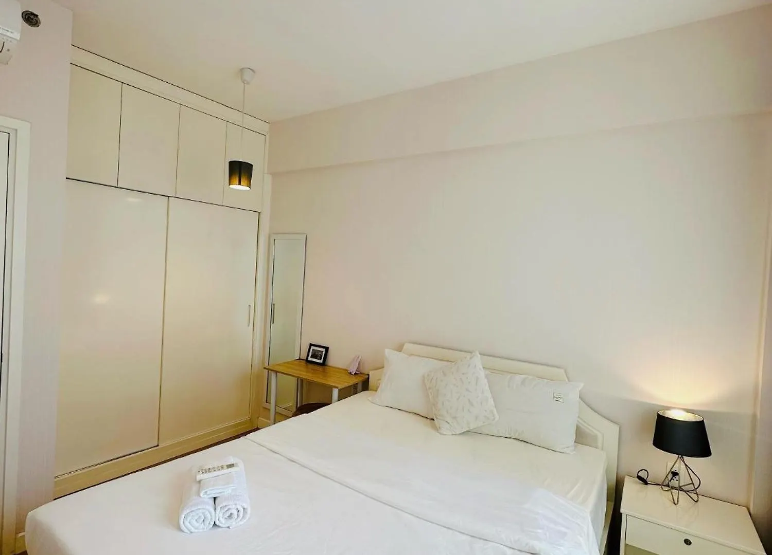 Hhomes - Cozy 1 Bedroom View Bikini & Pool Gym At Masteri Thao Dien D2 Ho Chi Minh City Apartment